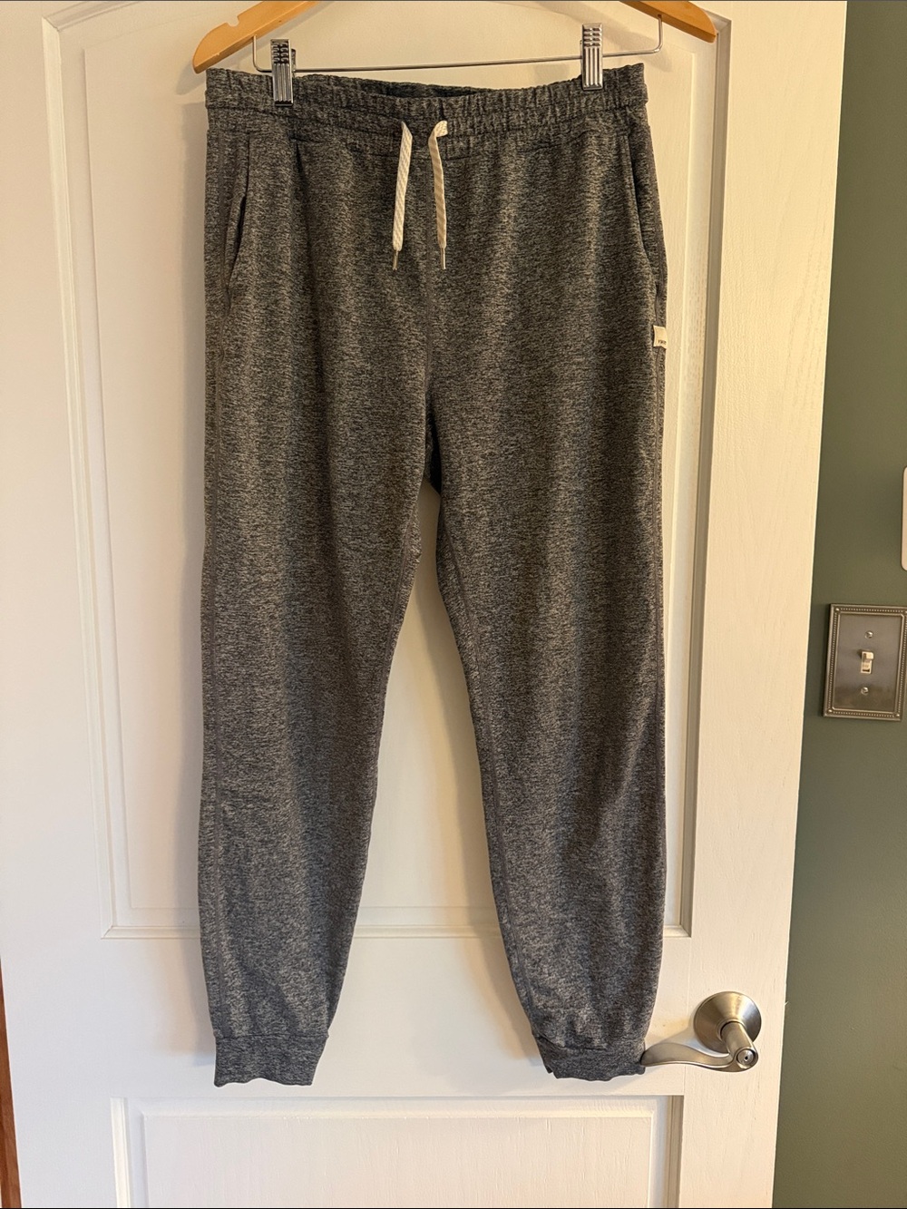 Vuori Gray Heather performance jogger small tall pants women’s